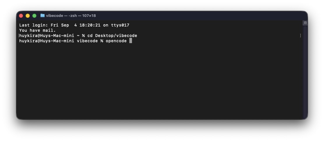 Khởi chạy OpenCode CLI trong terminal